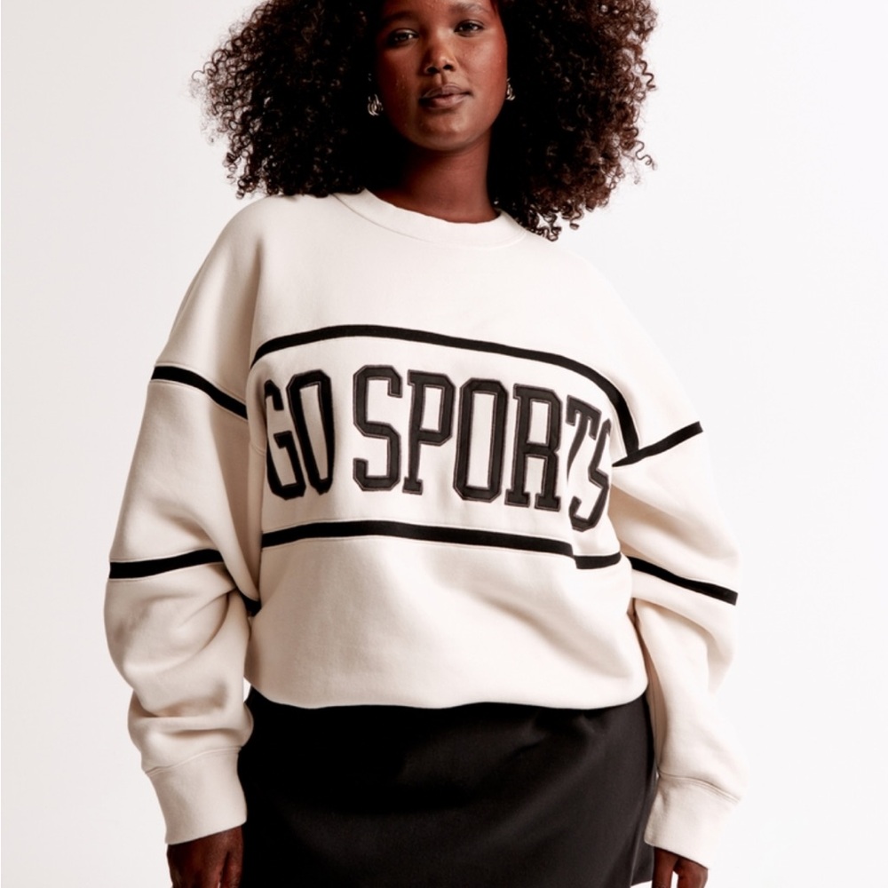 Abercrombie & Fitch Light Pink Crewneck Sweatshirt